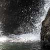 Na lang klimmen en wandelen kom je bij de waterval van Levuka
